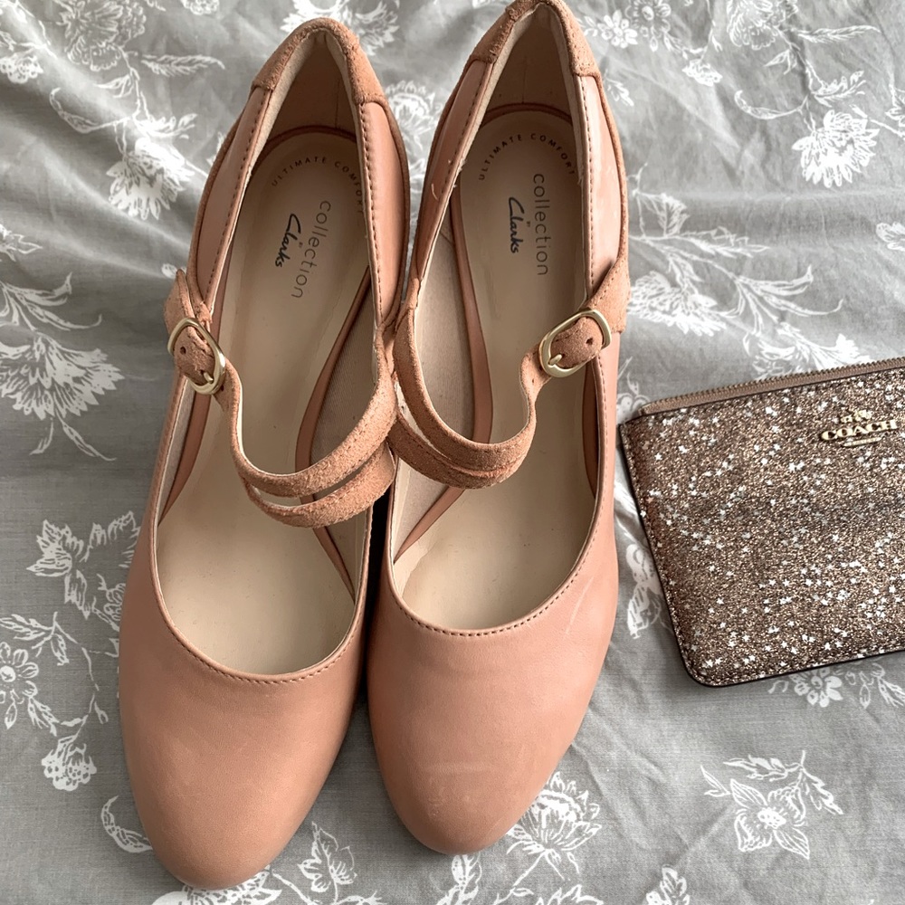 Ultimate comfort women’s Clark size 9